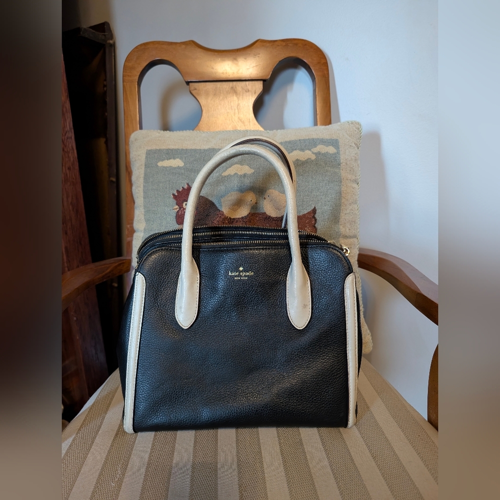 🪴BOGO FREE🪴 Kate Spade Leather Hand Bag Purse